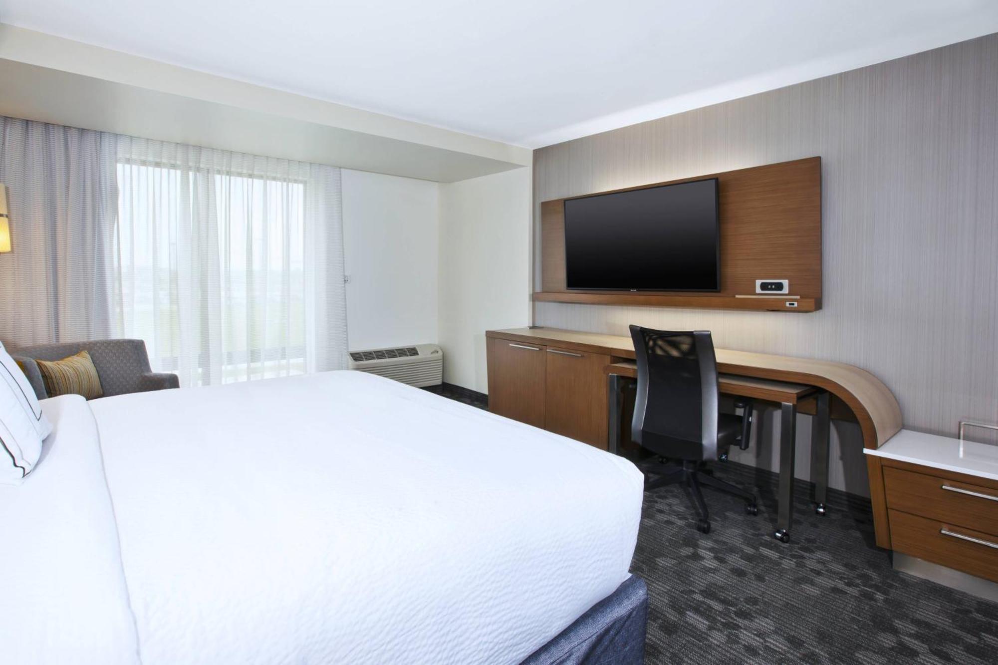 Courtyard By Marriott St. Joseph-Benton Harbor Hotel Buitenkant foto