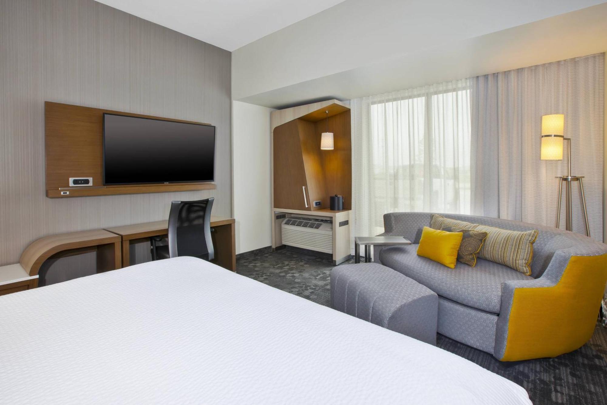 Courtyard By Marriott St. Joseph-Benton Harbor Hotel Buitenkant foto